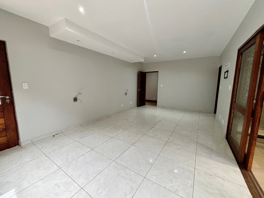 5 Bedroom Property for Sale in Xanadu Eco Park North West